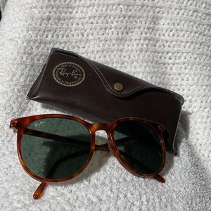 Vintage RAY BAN sunglasses, Style C tortoise frame